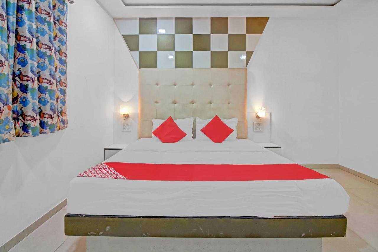 Flagship 83490 Hotel Bently Palace Mumbai Ngoại thất bức ảnh