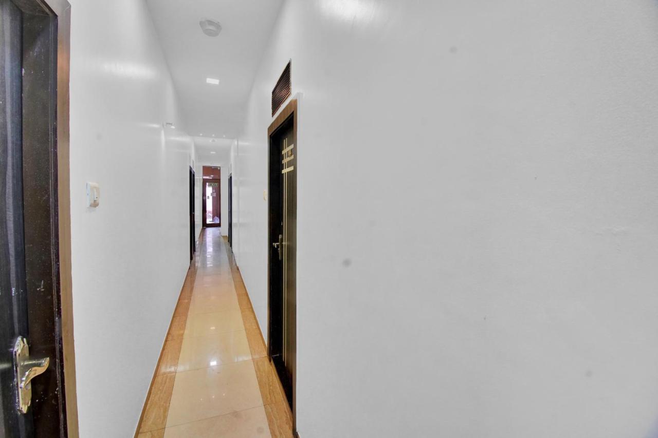 Flagship 83490 Hotel Bently Palace Mumbai Ngoại thất bức ảnh
