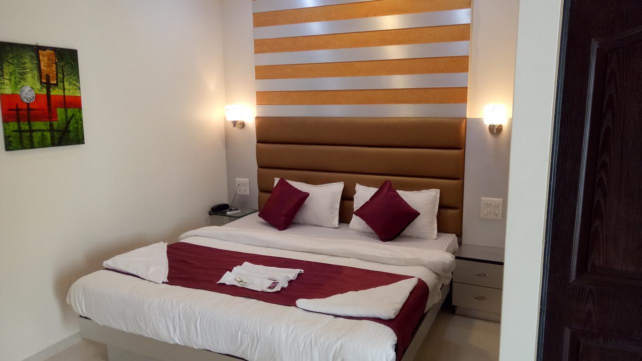 Flagship 83490 Hotel Bently Palace Mumbai Ngoại thất bức ảnh